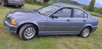 BMW 320 i - 12