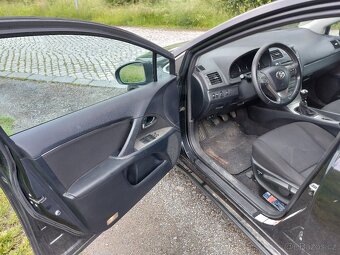 Toyota Avensis, 1,8 16V 108kW   AUTO A/C   VÝHŘEV - 12