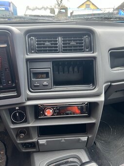 Ford Sierra 1.6i CLX - 12