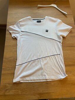 Bálík Oblečení - 12