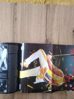Queen, Freddie Mercury - vzácné knihy - 12