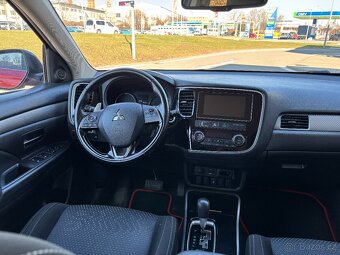 Mitsubishi Outlander 2.3Di-D 110kW 4x4 Automat - 12