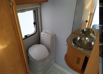 Karavan s vysouvací střechou - 12