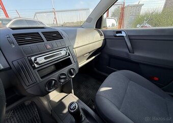 Volkswagen Polo 1,4 i 59kW KLIMA, +SADA KOL benzín manuál - 12