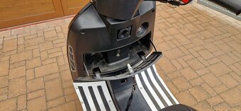 ZNEN ZN125T-F,OBSAH 125 CCM,RETRO STYLE - 12