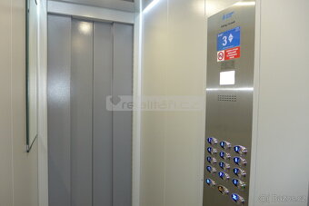 Prodej útulného bytu 2+1 v žádané lokalitě v Plzni na Doubra - 12