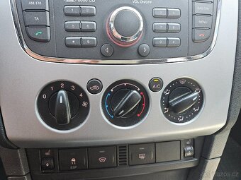 FORD FOCUS 1.6 DURATEC TREND - 12