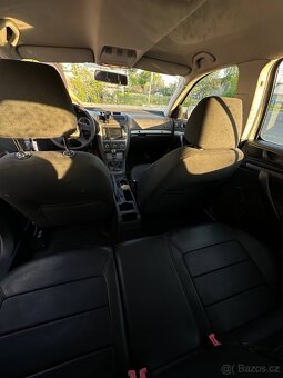 Škoda Octavia II facelift 1.6 MPI 75 kW - 12