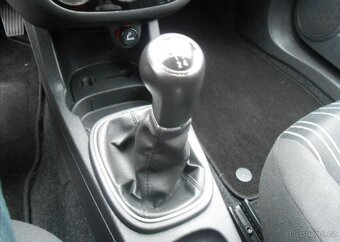 Opel Corsa 1,4 64 kW KLIMA Serviska benzín - 12