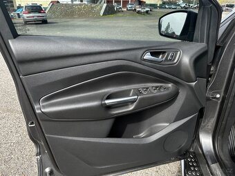 FORD KUGA 2,0 ST-LineTDCi AWD-Powershift - PŮVOD ČR - 12
