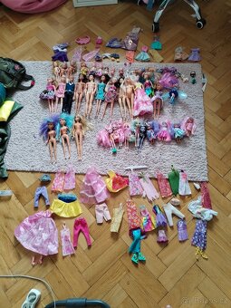 Velky dum pro barbie/panenky+vybava a panenky - 12