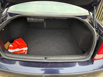 VW PASSAT 1,6 mpi - 12
