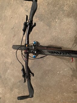 Horské kolo SPECIALIZED - 12