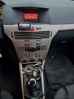Opel Astra H,1.3 CDTi, 66kw, nová STK, rok 2008. - 12