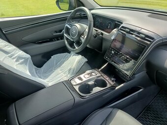 HYUNDAI TUCSON Hybrid 1,6 T-GDI HEV 4X2 AT najeto 3130 km - 12