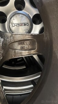 Zimní pneumatiky  215/60  r16 - 12