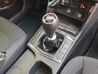 SsangYong Korando 1.5T GDI 120kw Tažné Man. - Tovární ZÁRUKA - 12
