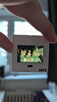 Sada diapozitivů v zásobnících - 12