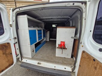 Ford Transit s dílenskou vestavbou VÝRAZNĚ SNÍŽENÁ CENA - 12