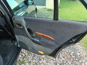 Opel Omega 2.5 TD - 12