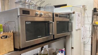 Prodám kompletní vybavení restaurační kuchyně - 12