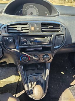 Hyundai Matrix 1.6i 76kw - 12