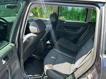 Volkswagen Passat Variant 2,5TDi 120kW, 2004, NOVÁ STK - 12