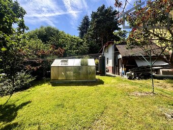 Bytová jednotka 3+1 v RD s kolnou, skleníkem a zahradou 720 - 12