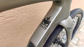 Pinarello Grevil F5 GRX 1x12 - 12