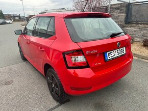 Škoda Fabia 1.0 44kw najeto 38 tisic 1.majitel - 12