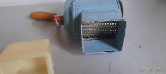 Lis na ovoce,mlýnek na mák,odšťavňovač,mlýnek na maso - 12