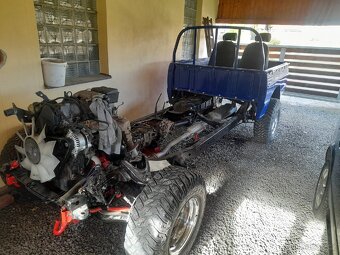 Mazda B2500 4x4 - 12