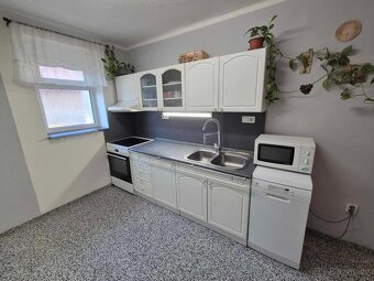 Rodinný dům 4+1, pozemek 548 m2 Městec Králové - 12