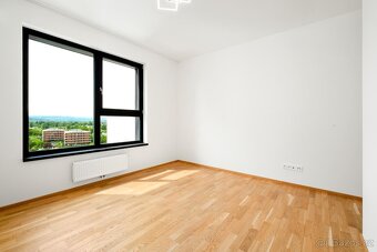 Byt 2+kk 58 m2,lodžie 7 m2, garáž, 9.patro Praha 4 Modřany - 12