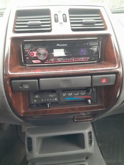 Nissan terrano nová STK 7míst klimatizace šnorchl - 12