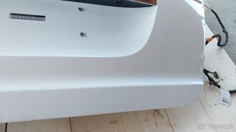 MERCEDES ML W164 – DVEŘE KUFRU BÍLÉ - 12