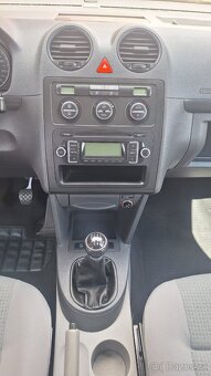 VOLKSWAGEN CADDY MAXI 2,0TDi 7míst po servisu - 12