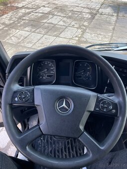 Mercedes-Benz Actros - 12