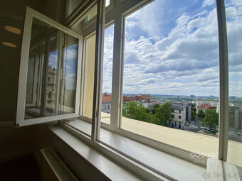 Zcela nový byt krásným výhledem v Korunní ulici, Vinohrady. - 12