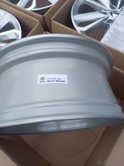 Škoda Octavia IV(RS)- 17 NOVÉ orig.ALU disky 7x17,5x112 - 12