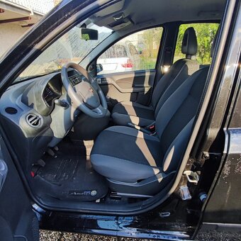 Fiat Punto 1.1 benzín - 12