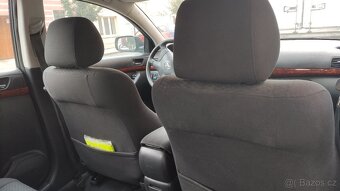 Avensis - 12