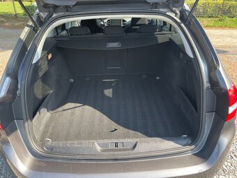 Peugeot 308 2.0 HDi Serviska, LED, Senzory - 12