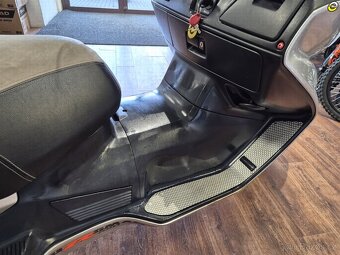 Suzuki Burgman 650 Executive - 12