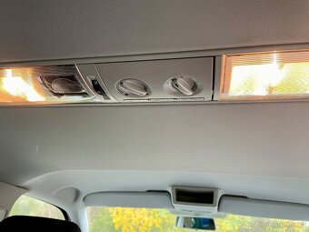 VW Multivan,T5, 2.0 TDI-103 KW, r.v.2011,7míst,Webasto. - 12