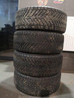 Audi A4, A6, Passat alu 17 + celoroční 235/45/17. - 12