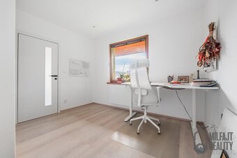Prodej velkorysého domu 6+kk, wellness, 2x garáž, Tanvald -  - 12