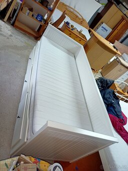 Prodám krásnou rozkládací postel IKEA HEMNES - 12