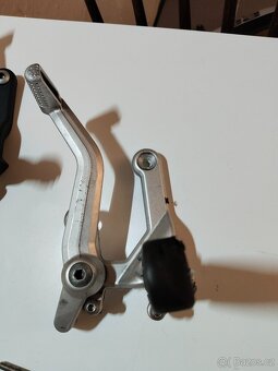 KTM 990 SUPER DUKE na dily - 12