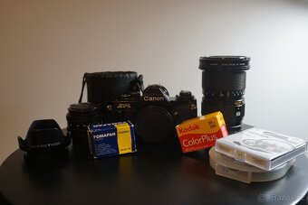 Canon AV-1 + 2 objektivy Canon FD - 12